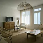 Rose-marie Villa