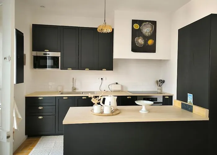 Rose-marie Agon-Coutainville